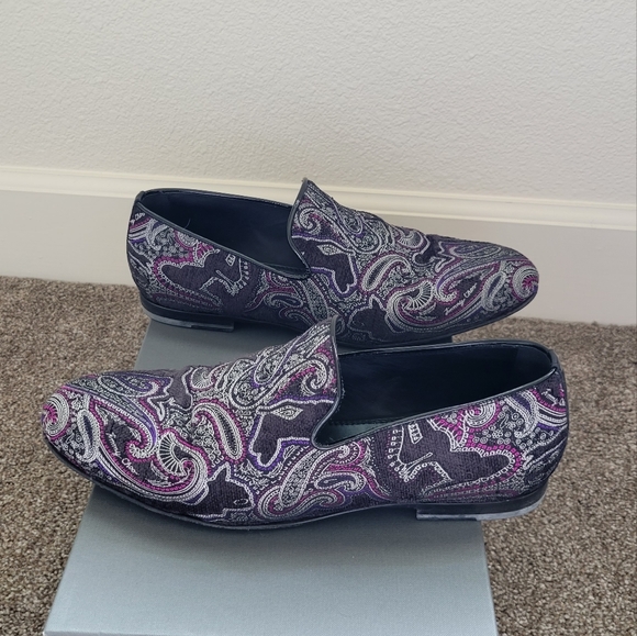 Shoes - Picture 4 of 5